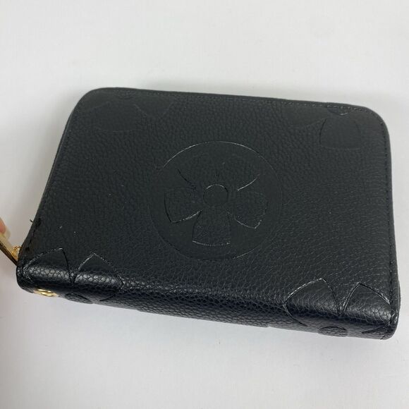 Women’s Fashion Wallet Black Four Clover Embossed 6” Wallet Gold Zip NEW - Picture 4 of 8